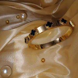 Black Clover Flower Gold Bangle Bracelet