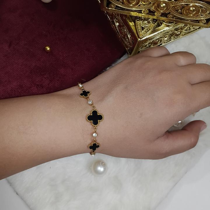 Vintage Clover Crush Bracelet
