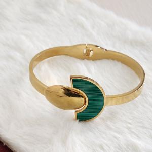 Crescent green Inlay With Gold Teardrop Shaped Element Bracelet