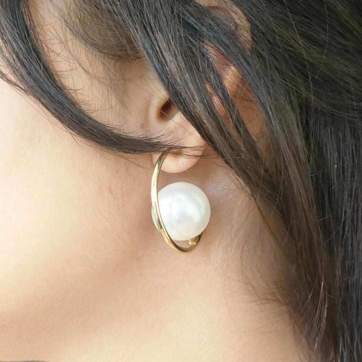 Lustrous Pearl Arc Earrings