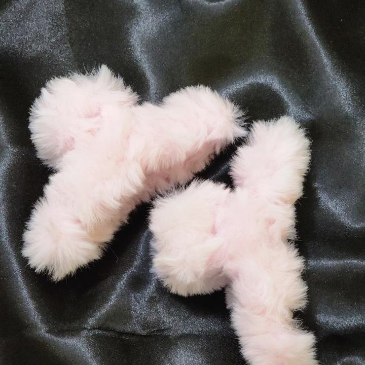 Cotton Blush Fuzz Clutcher