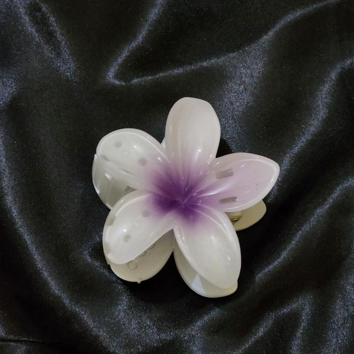 Ivory Mist Orchid Clutcher