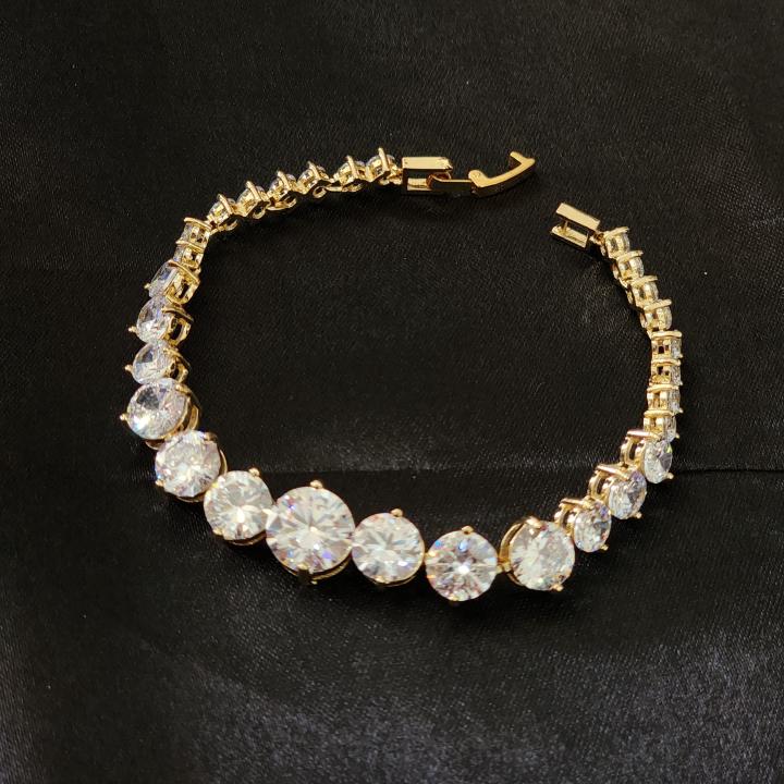 Celestia Radiant Solitaire Bracelet