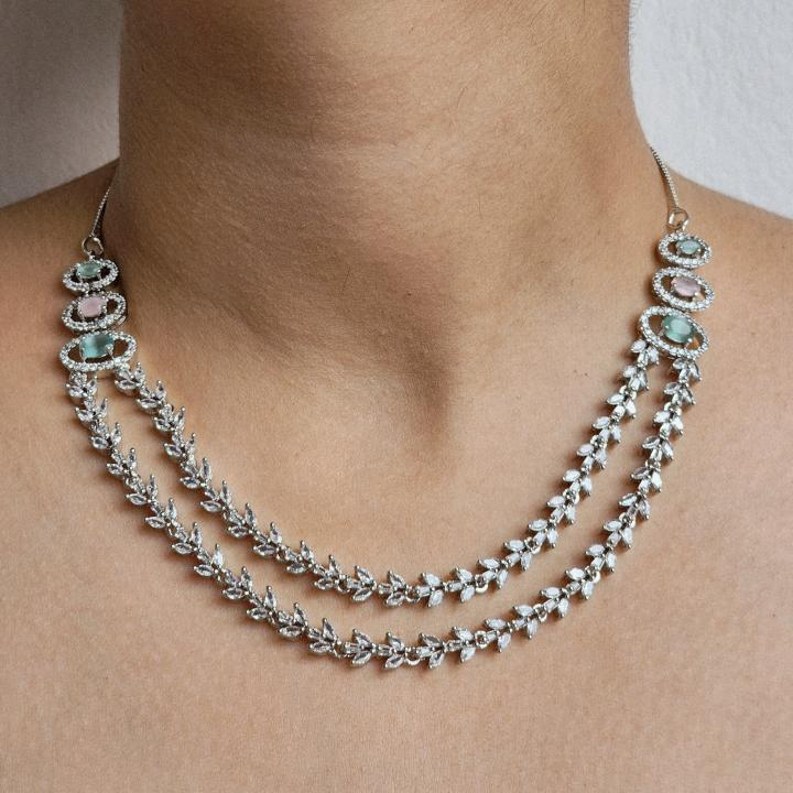 Emerald Ivy Heritage Necklace Set