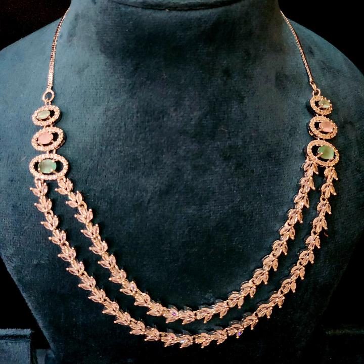 Emerald Ivy Heritage Necklace Set