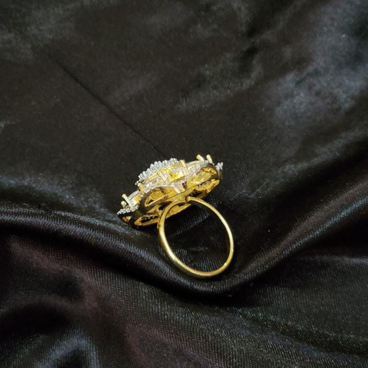 Zahra Moissanite Bloom Ring