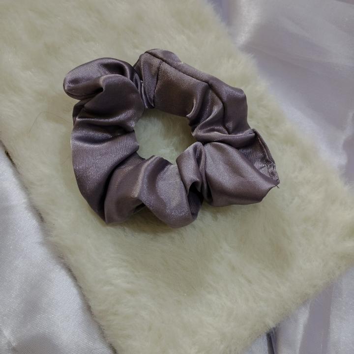 Luxe Aabhushan – Amethyst Whisper Satin Scrunchie