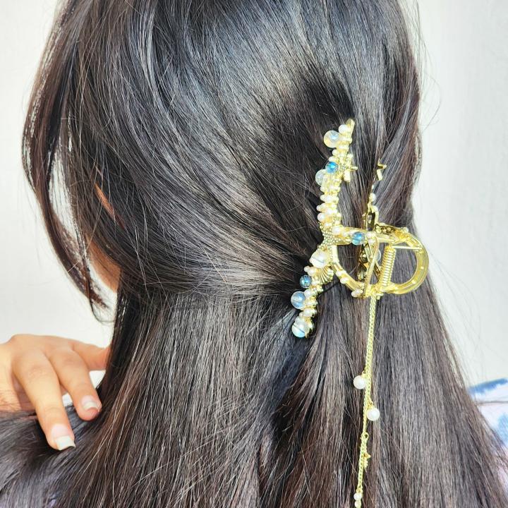 Oceanic Elegance Starfish Pearl Hair Clutcher