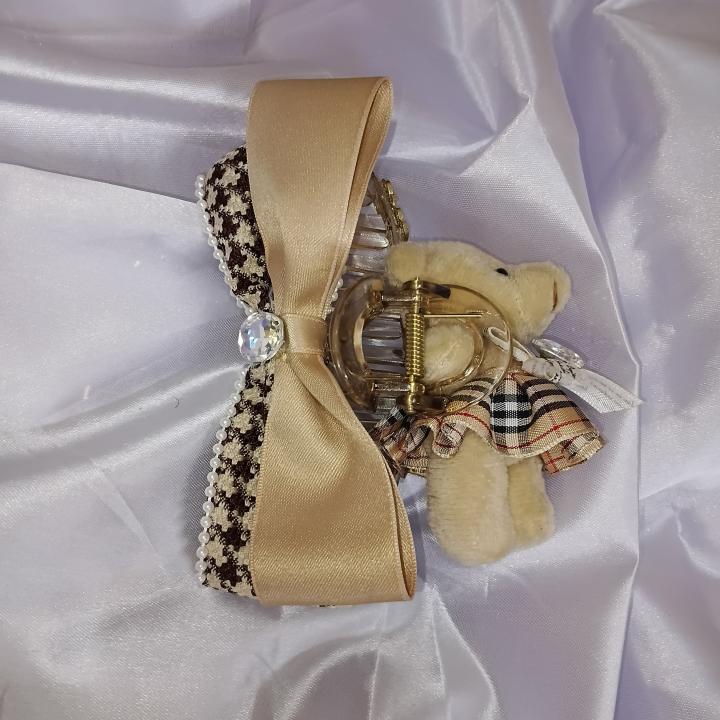 Royal Teddy Bow Clutcher – Gold Edition