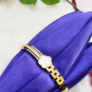 White Enamel Flower With Set of White AD Gold Bracelet