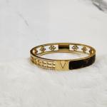 Unisex Designer Louis Vuitton Essential V Bangle Bracelet