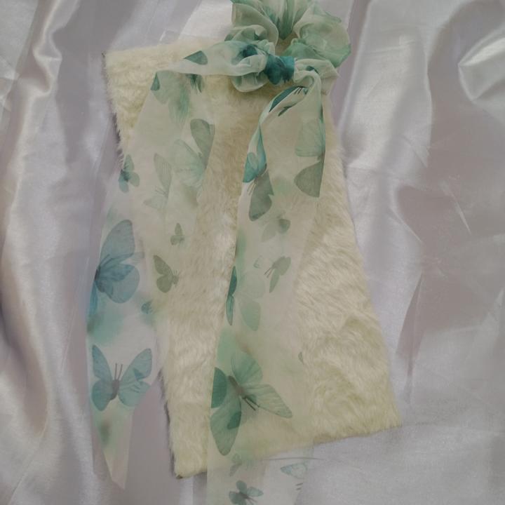 Tropical Mint – Luxe Aabhushan Butterfly Chiffon Scrunchie