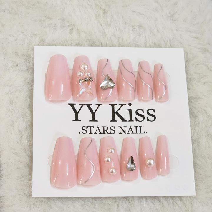 Blush Elegance – Luxe Aabhushan Signature Press-On Nails