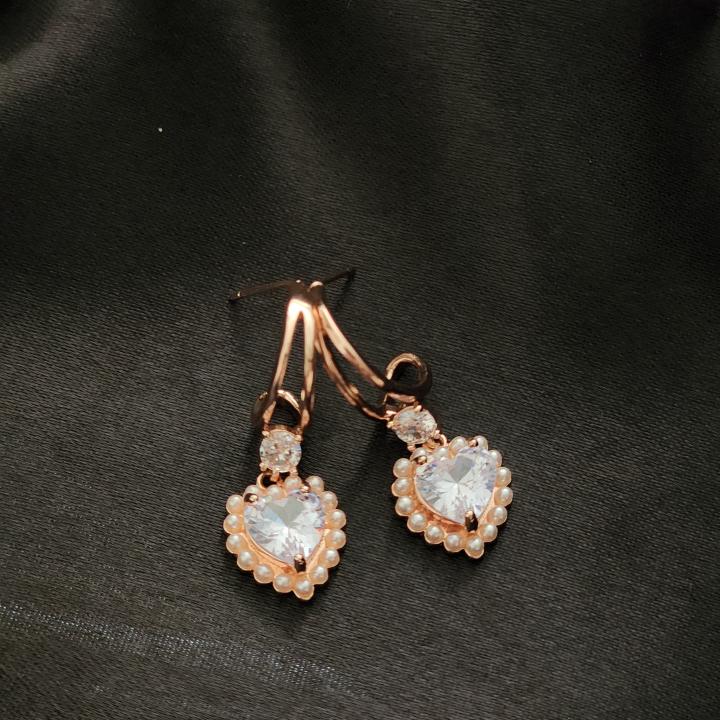 Rosé Enchant Heart Korean Danglers