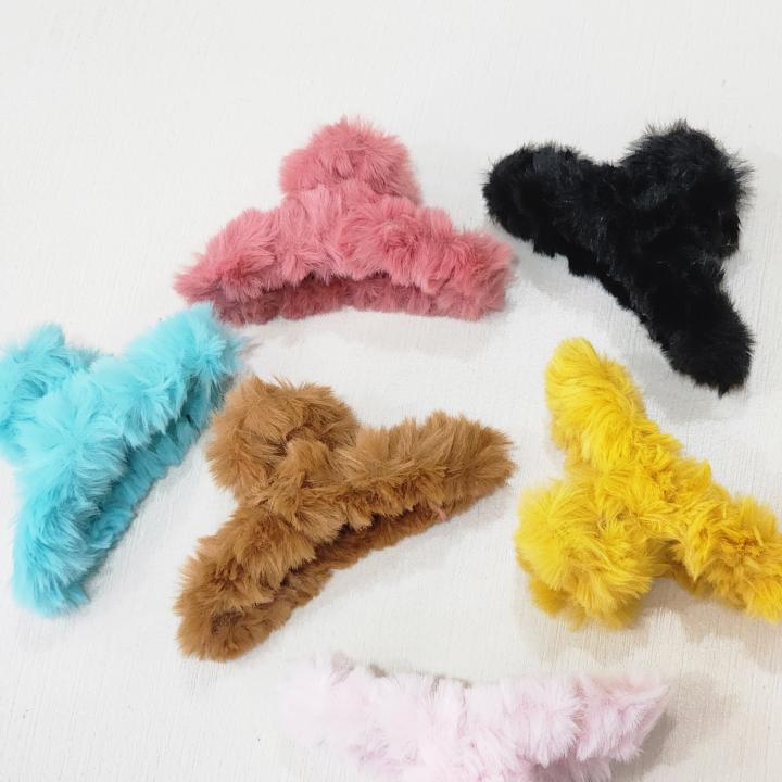 Candy Rose Fuzz Clutcher