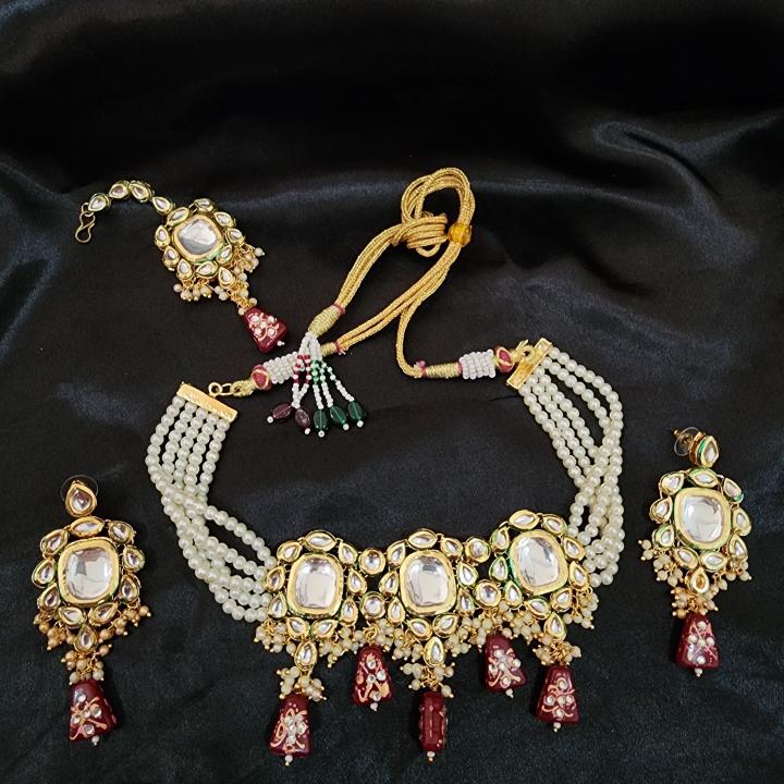 Raatrani Royal Kundan Bridal Set