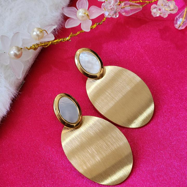 Elegance in Gold – Brushed Oval Drop Earrings