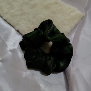 Emerald Bloom (Deep Green)