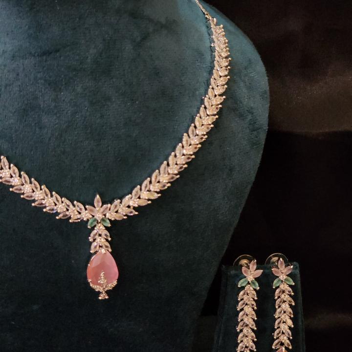 Rosélia Bloom American Diamond Necklace Set
